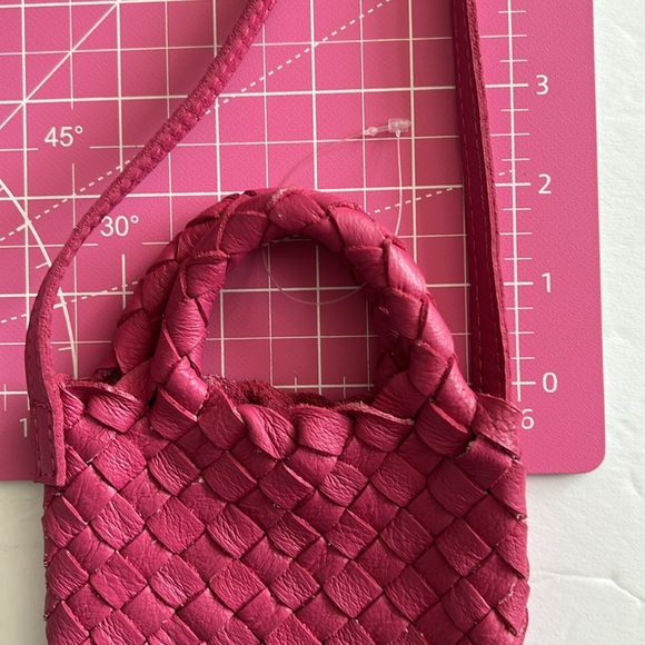 NEW Free People Pink Woven Hearts Leather Crossbody Small Bag - Picture 11 of 11